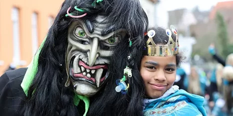 2325353_fastnachtsumzug-bruchsal_ka-2022-644x0_1BMa9f_apRQ6P